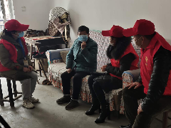 公车公司开展学习雷锋，关爱孤寡老人 志愿服务活动