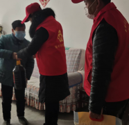 公车公司开展学习雷锋，关爱孤寡老人 志愿服务活动